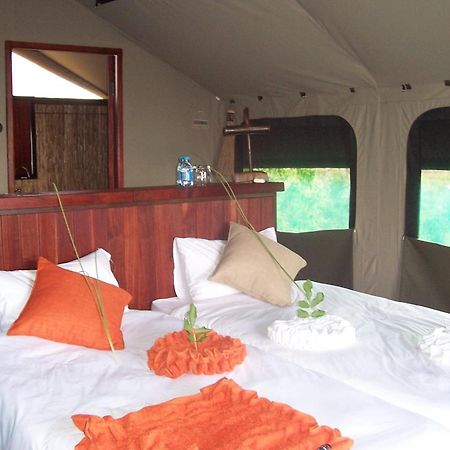 Nkasa Lupala Tented Lodge Sangwali Extérieur photo