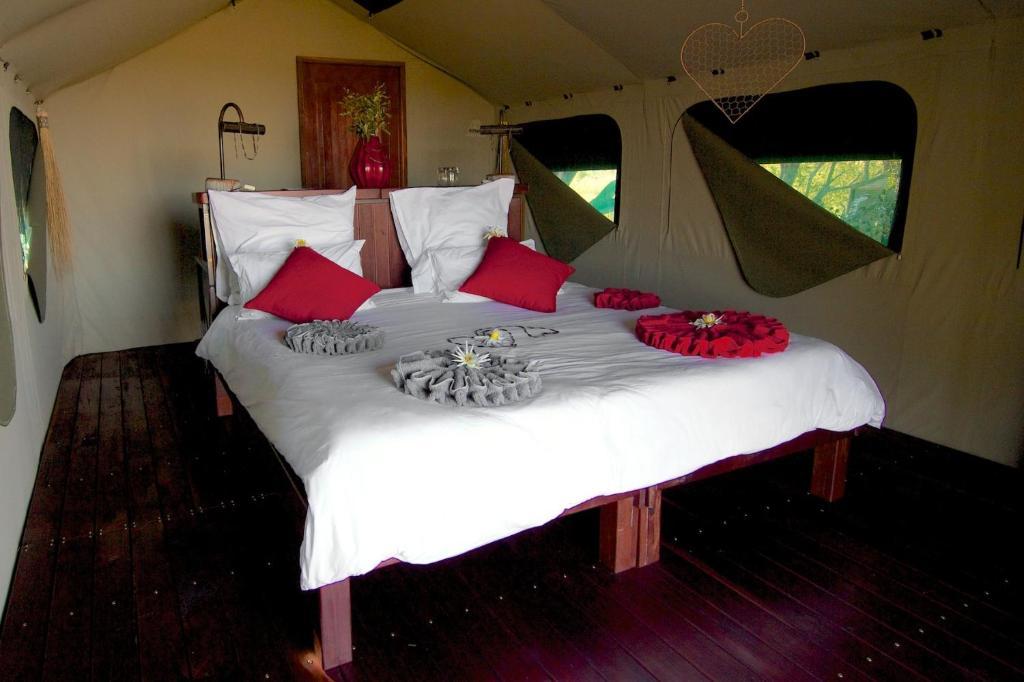 Nkasa Lupala Tented Lodge Sangwali Extérieur photo